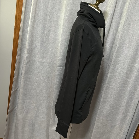 Under Armour Cowl Neck Top-S-Side Zip Pockets-Thumb Covers-Longer Length-Gray - Picture 9 of 16